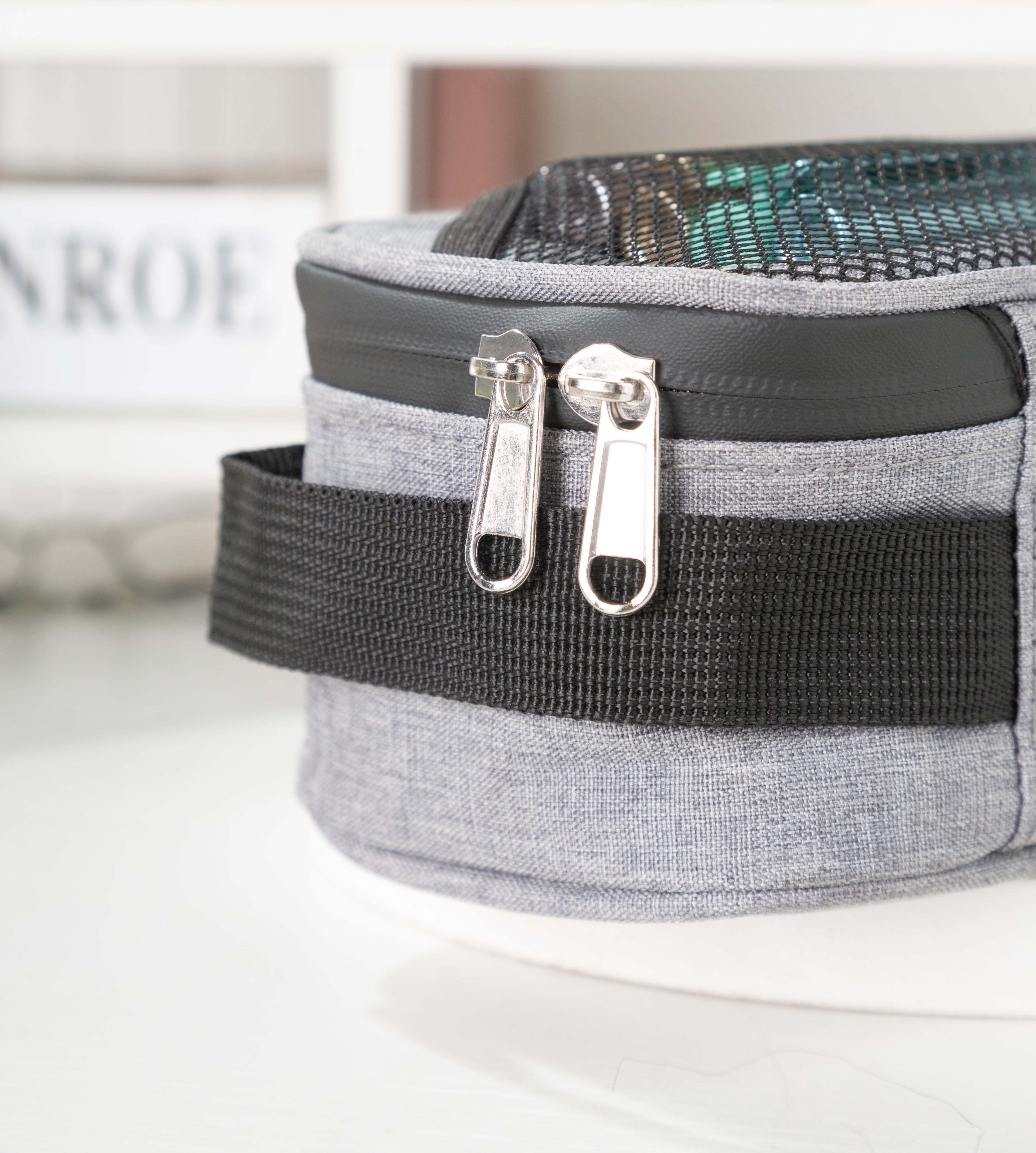 Stasheeze 21x10cm Smell Proof Carbon Lined Bag Water Proof TSA Lock Discreet Secure Box Portable Silver UK
