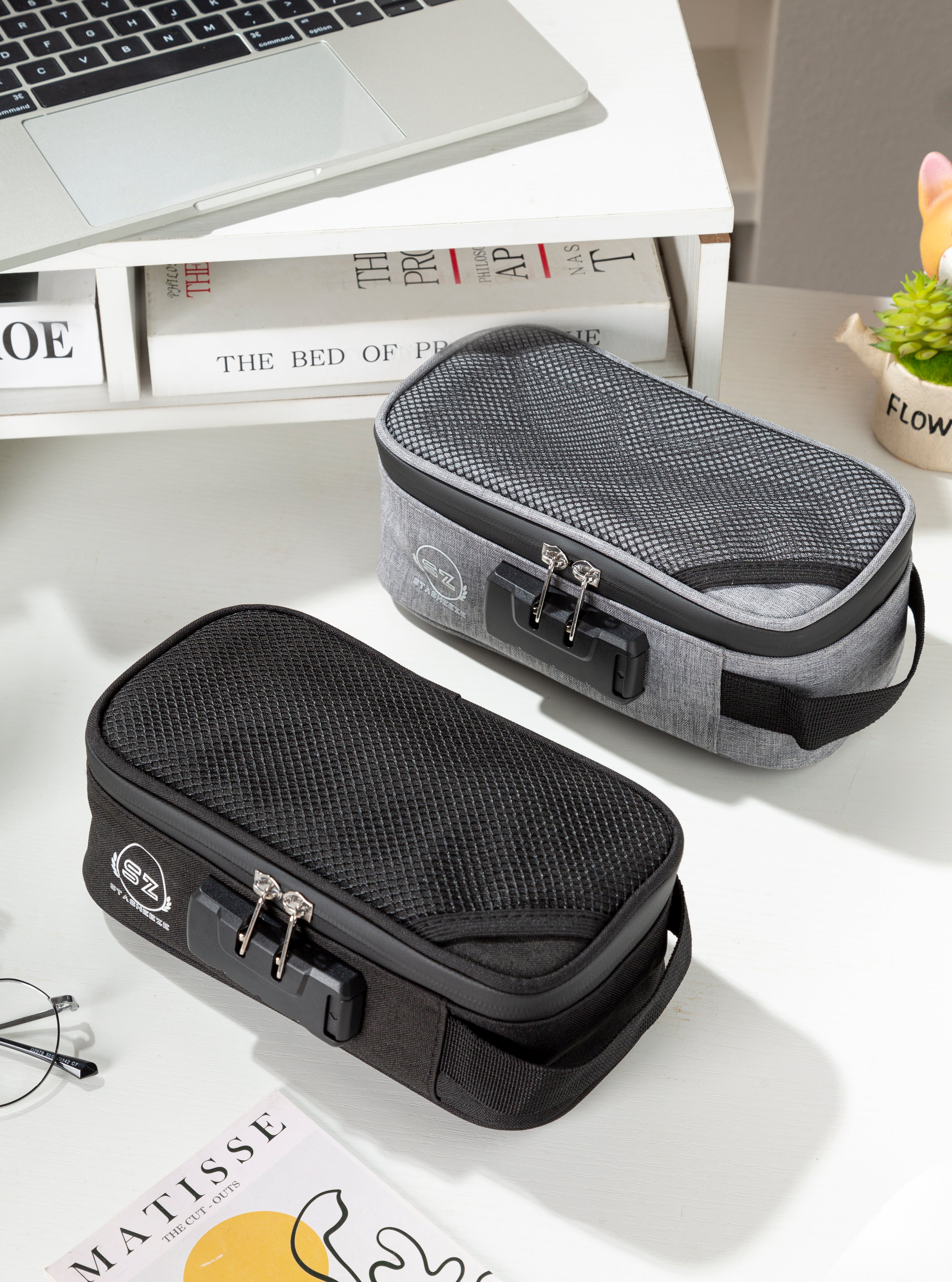 Stasheeze 21x10cm Smell Proof Carbon Lined Bag Water Proof TSA Lock Discreet Secure Box Portable Silver UK
