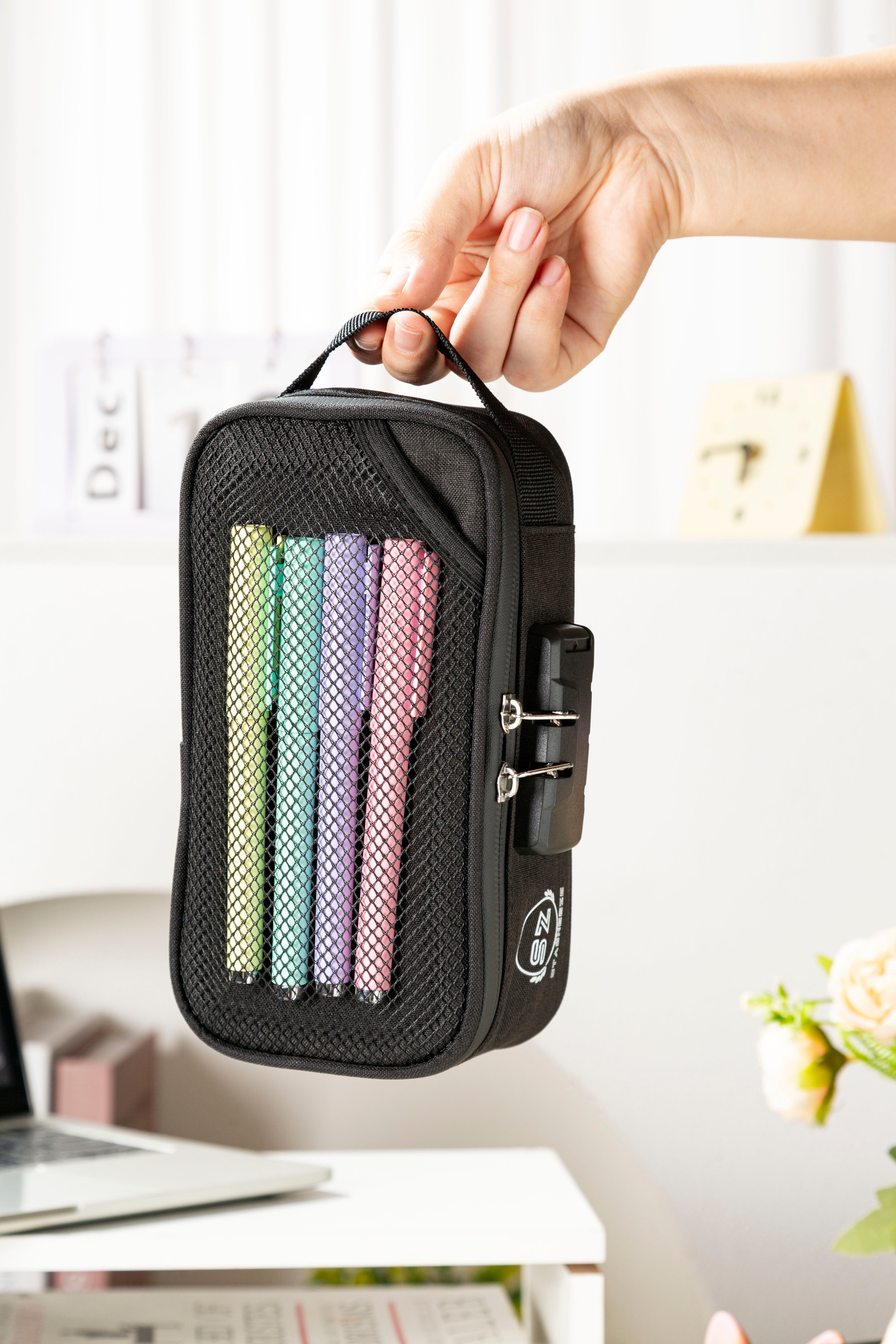 Stasheeze 21x10cm Smell Proof Carbon Lined Bag Water Proof TSA Lock Discreet Secure Box Portable Container