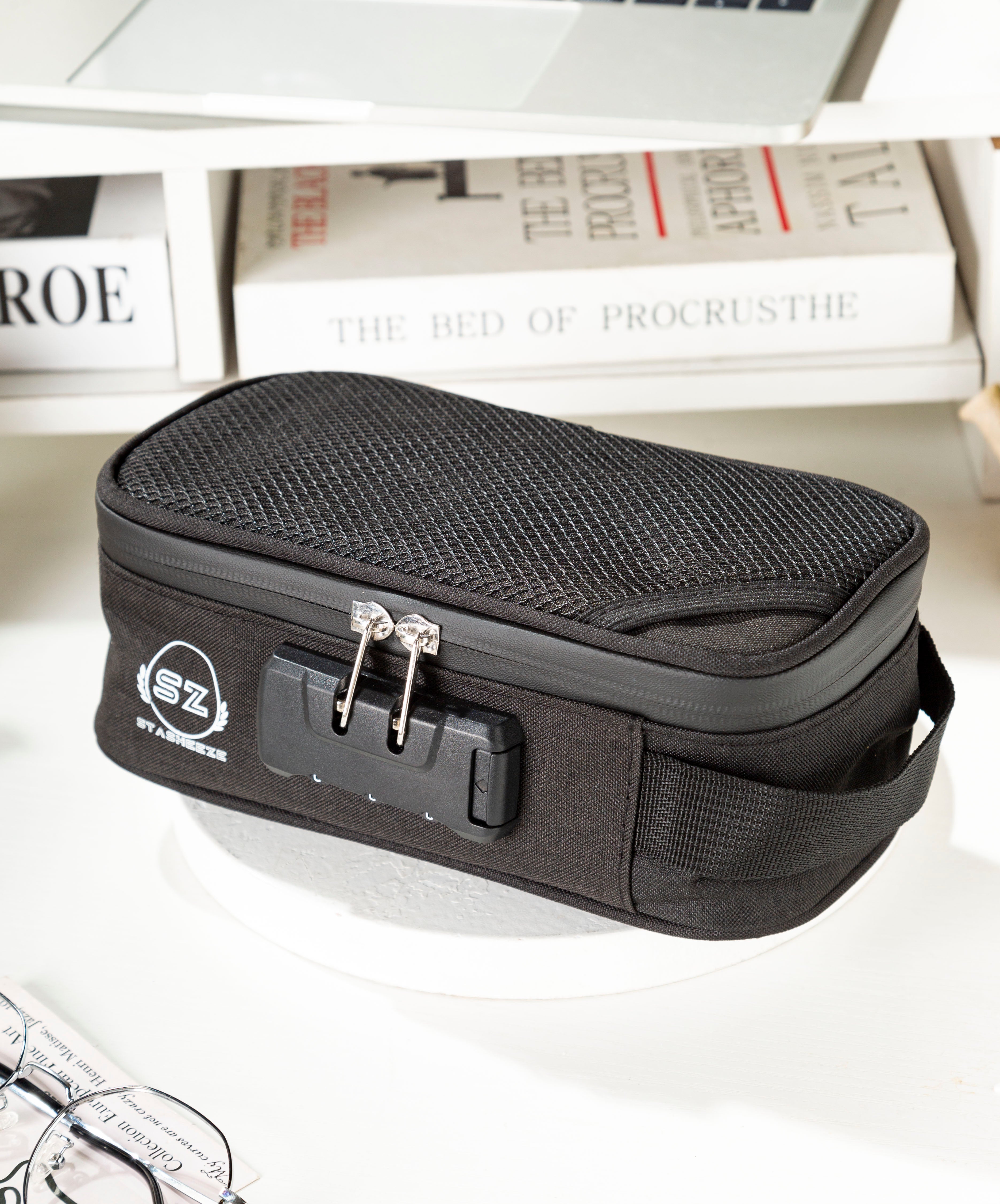 Stasheeze 21x10cm Smell Proof Carbon Lined Bag Water Proof TSA Lock Discreet Secure Box Portable Container